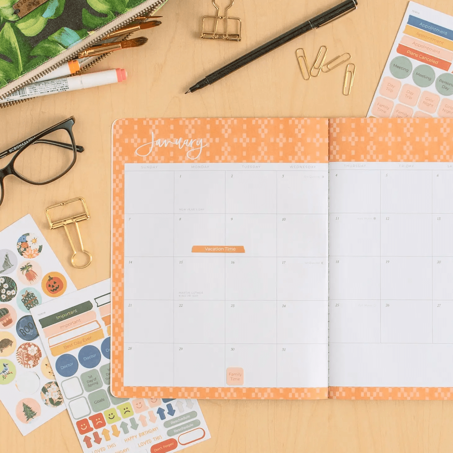 2024 Sunriver Monthly Planner Typo Market