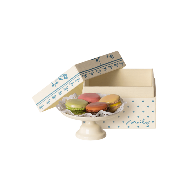 Macarons et Chocolat Chaud