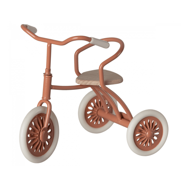 Tricycle, Coral